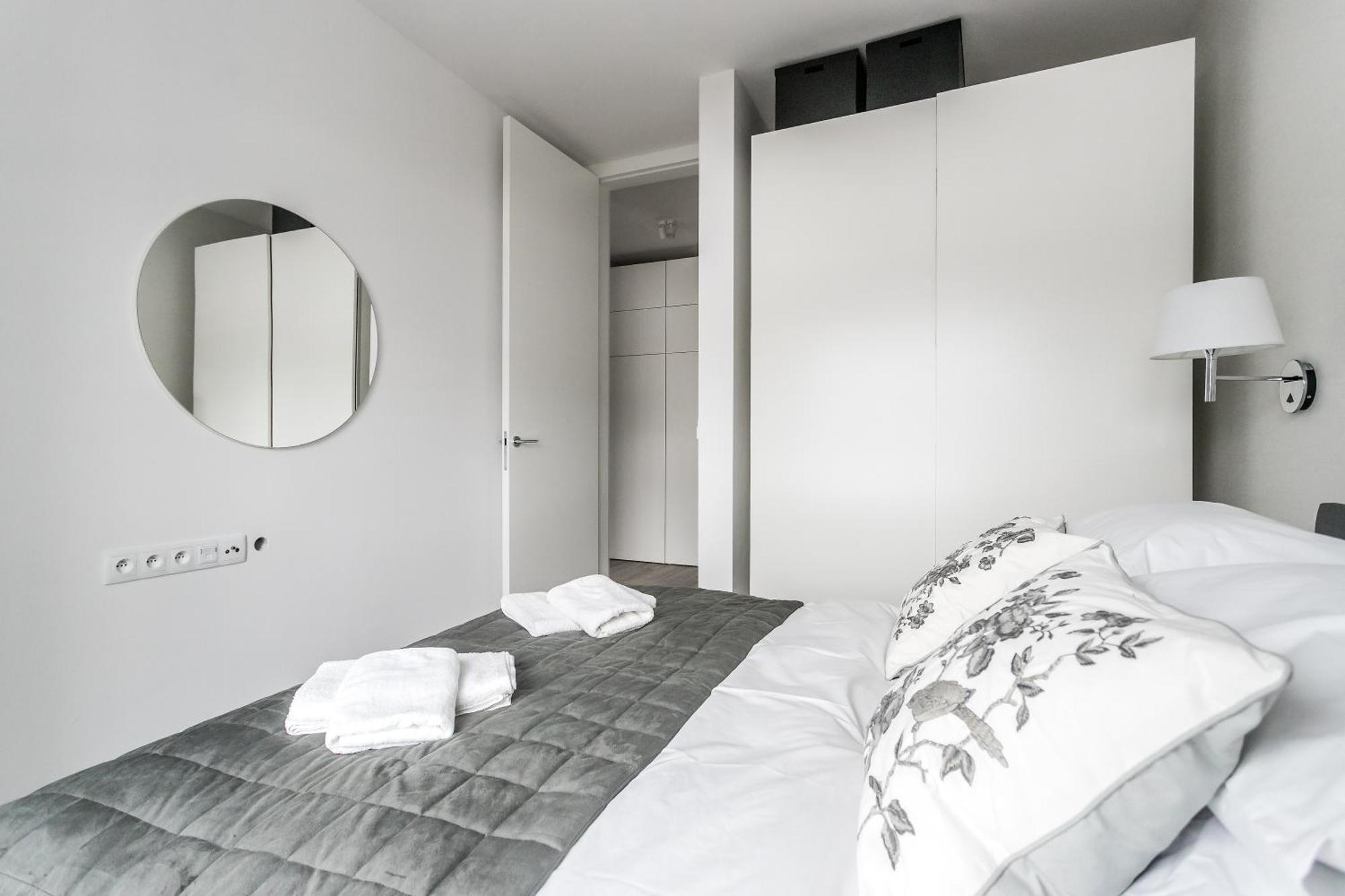 Mennica Residence Apartments By P&O Serviced Apartments Varsovia Habitación foto