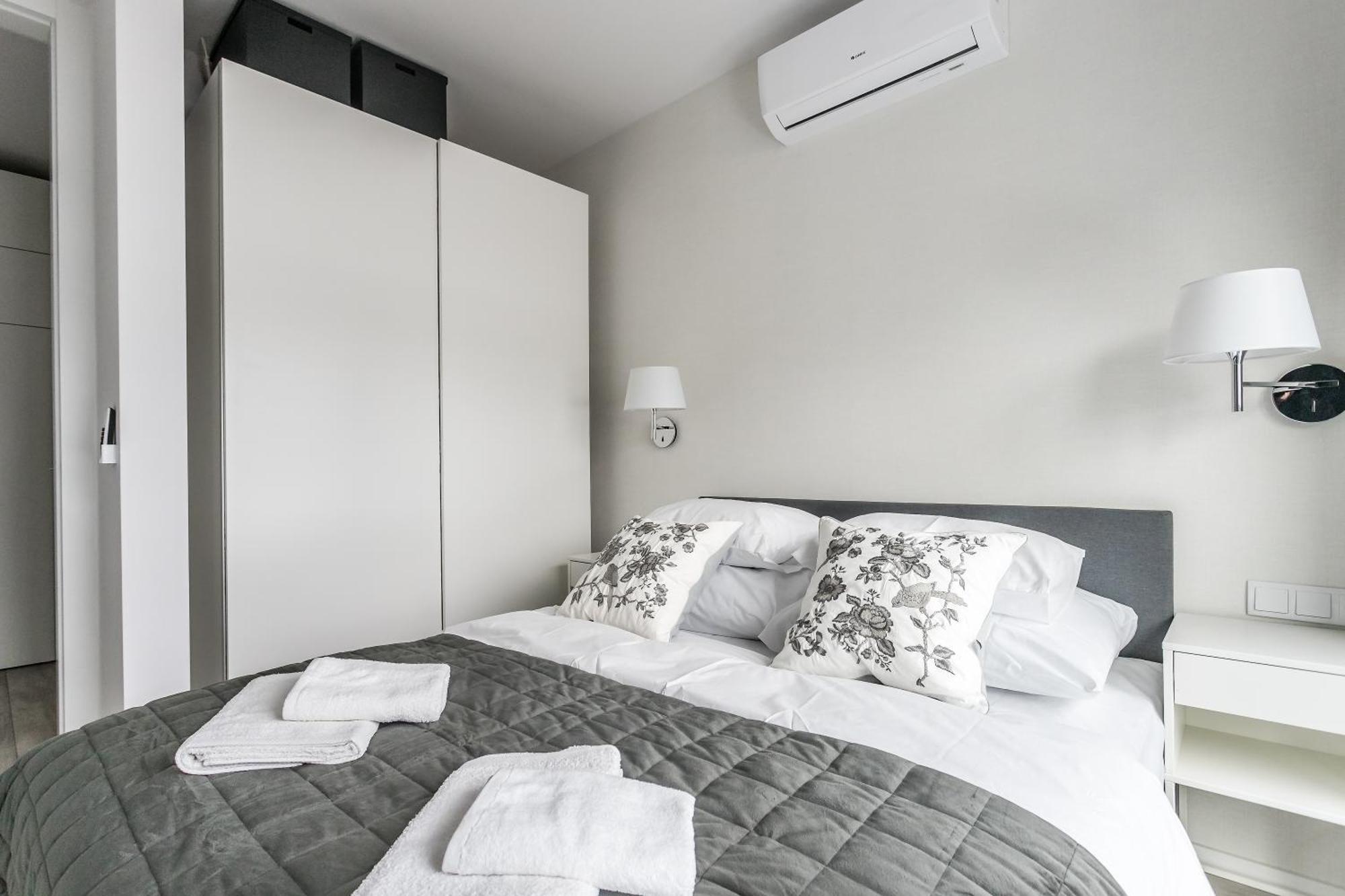 Mennica Residence Apartments By P&O Serviced Apartments Varsovia Habitación foto